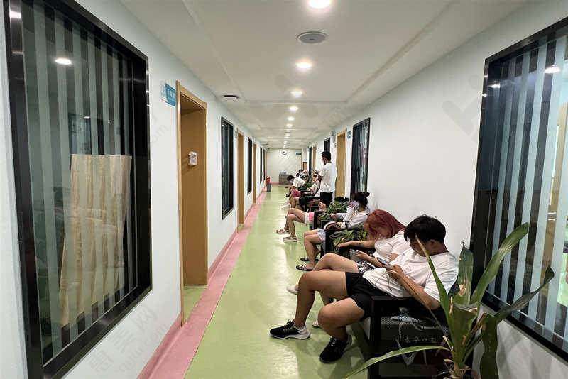 仙桃龙华口腔医院医生团队专精