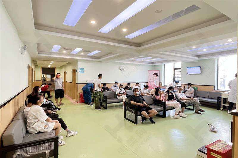 仙桃龙华口腔医院种植牙技术出色